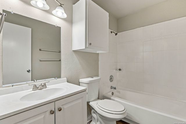 9602 Vale, San Antonio, TX 78245