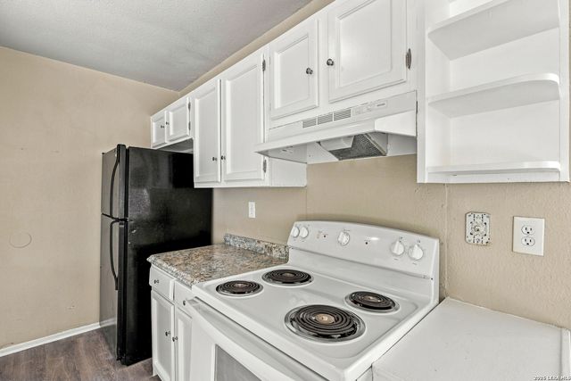 9602 Vale, San Antonio, TX 78245