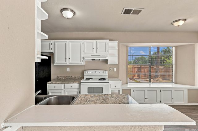 9602 Vale, San Antonio, TX 78245