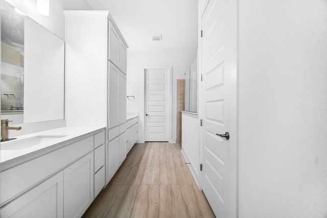 303 Cartwheel BND, Austin, TX 78738