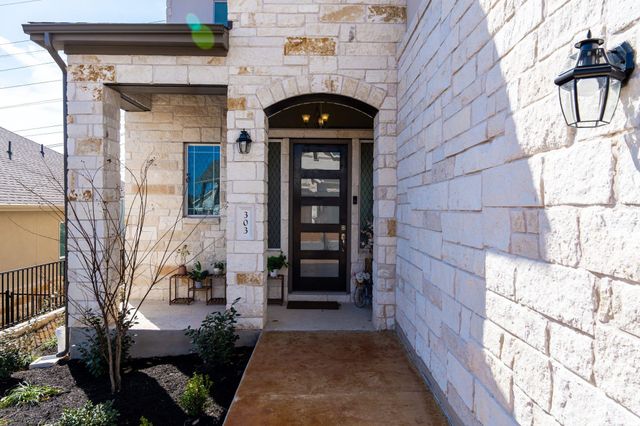 303 Cartwheel BND, Austin, TX 78738