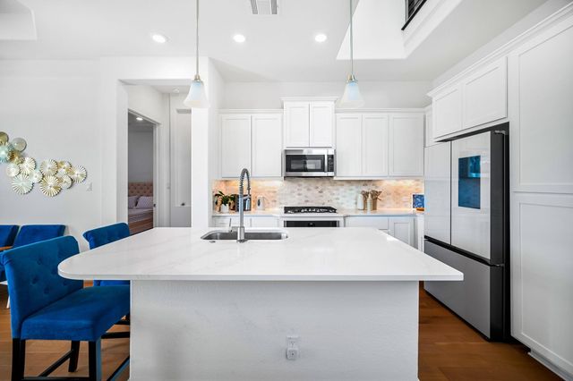 303 Cartwheel BND, Austin, TX 78738