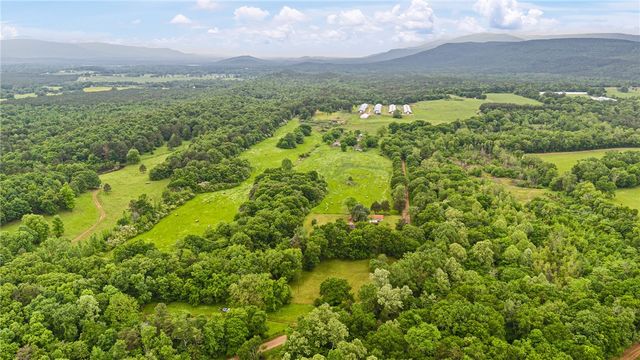 11221 Highland Road, Havana, AR 72842