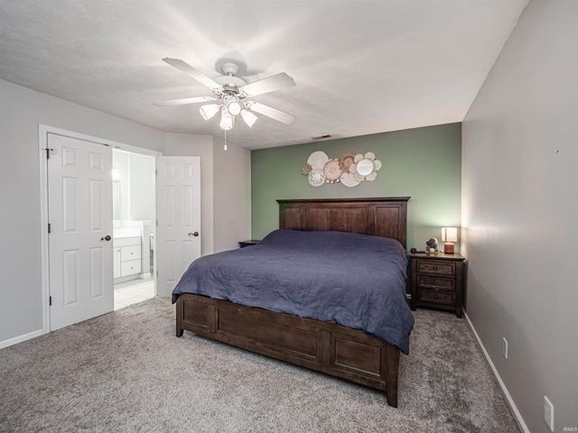 320 Hunters Green, Evansville, IN 47711