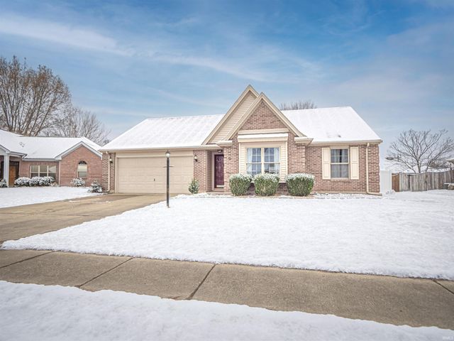 320 Hunters Green, Evansville, IN 47711
