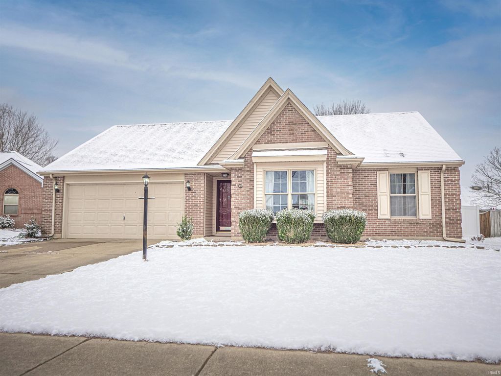 320 Hunters Green, Evansville, IN 47711