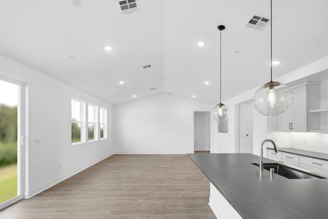 8053 Cottonwood Drive, Friant, CA 93626