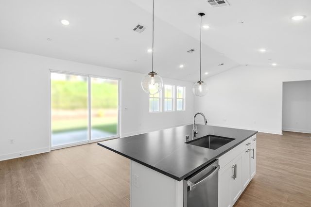 8053 Cottonwood Drive, Friant, CA 93626