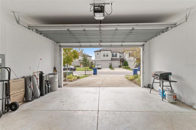 31865 BLUE PASSING LOOP, Wesley Chapel, FL 33545