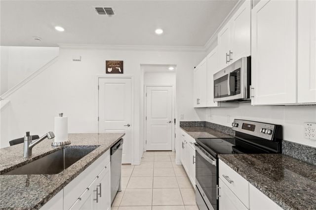 31865 BLUE PASSING LOOP, Wesley Chapel, FL 33545