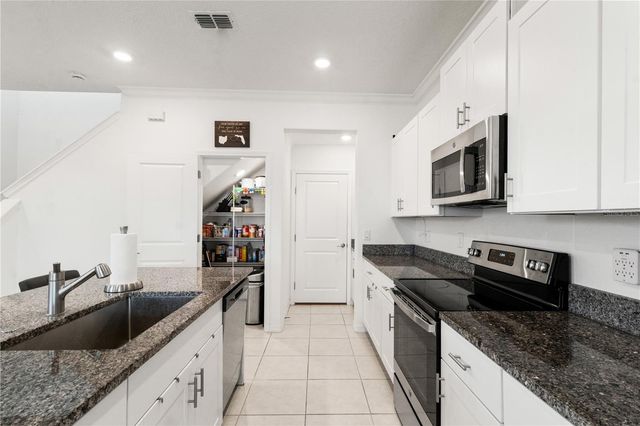 31865 BLUE PASSING LOOP, Wesley Chapel, FL 33545