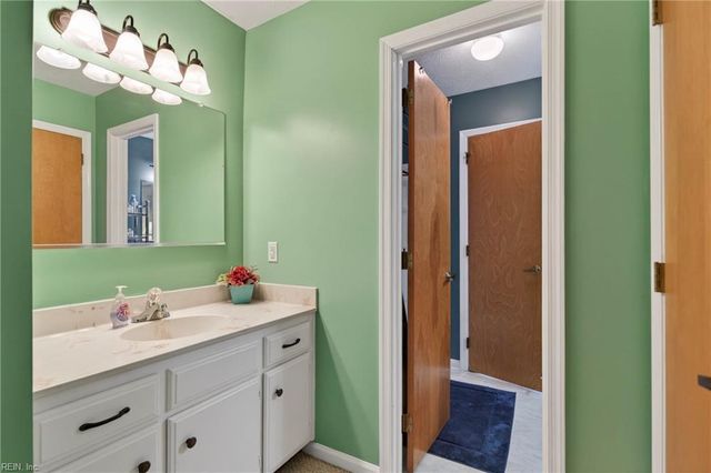 4 Covenant CT, Hampton, VA 23666