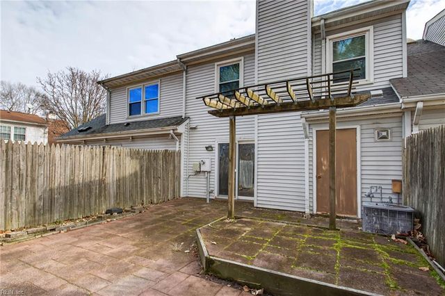 4 Covenant CT, Hampton, VA 23666