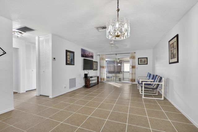 2833 Crosley Drive W C, West Palm Beach, FL 33415