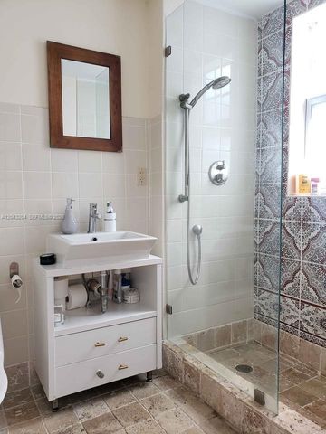 760 Meridian Avenue 3, Miami Beach, FL 33139