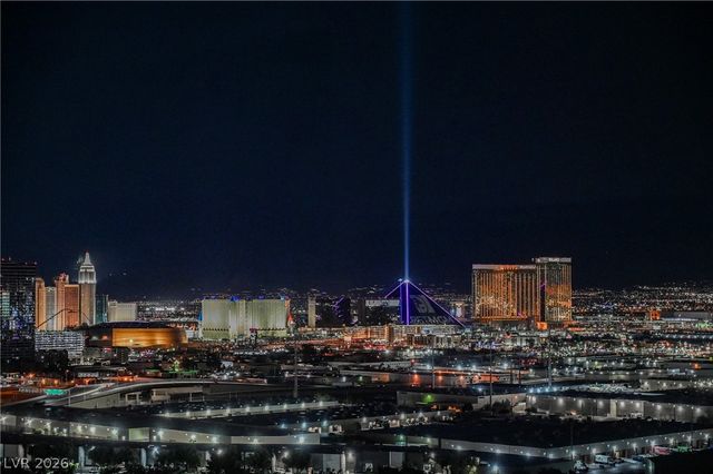 4381 West Flamingo Road 28316, Las Vegas, NV 89103