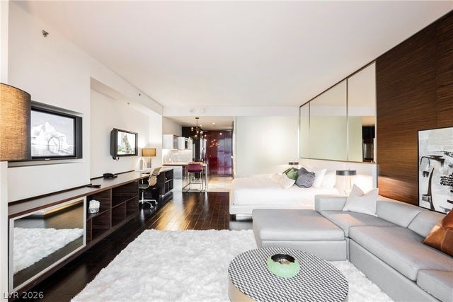 4381 West Flamingo Road 28316, Las Vegas, NV 89103