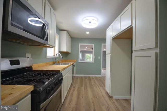 804 W STATE ST, Coopersburg, PA 18036