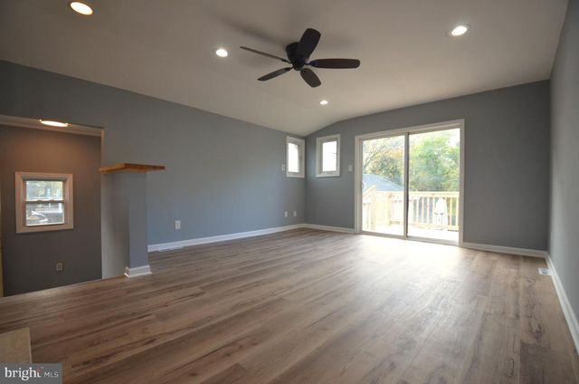 804 W STATE ST, Coopersburg, PA 18036