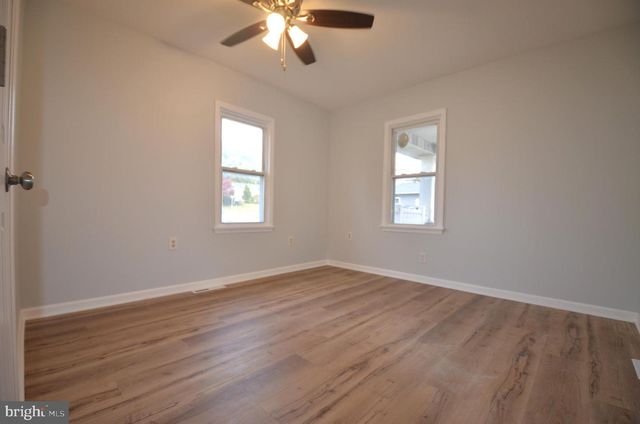 804 W STATE ST, Coopersburg, PA 18036