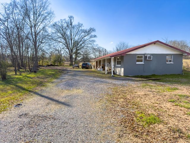 2227 Cave Hollow Rd, Dalton, GA 30721