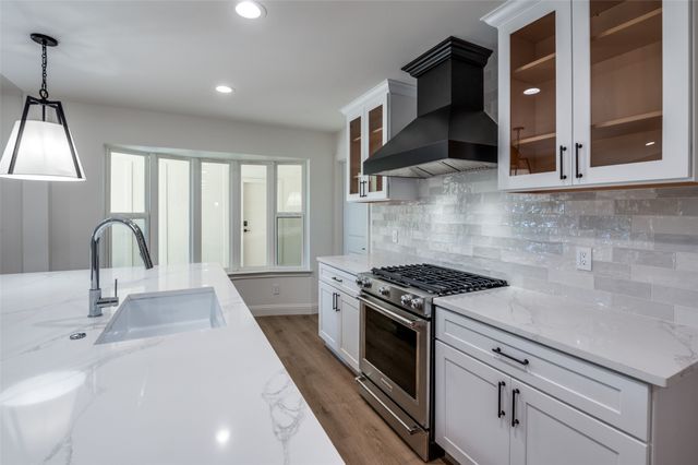 3772 Weeburn Drive, Dallas, TX 75229