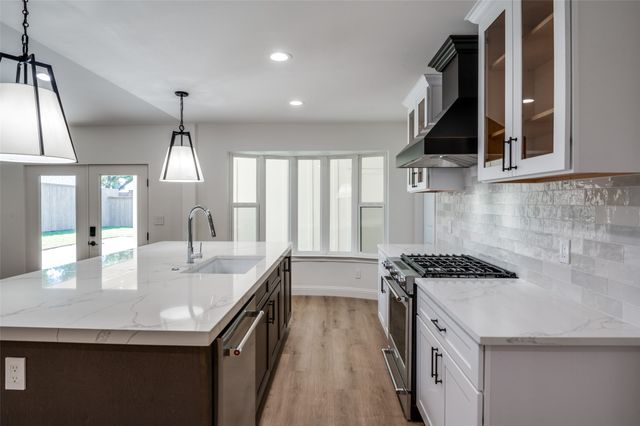 3772 Weeburn Drive, Dallas, TX 75229