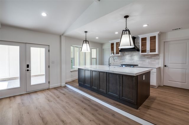 3772 Weeburn Drive, Dallas, TX 75229