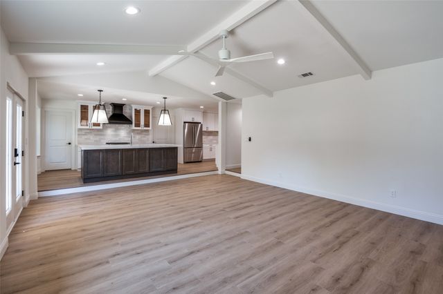 3772 Weeburn Drive, Dallas, TX 75229