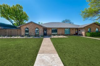 3772 Weeburn Drive, Dallas, TX 75229