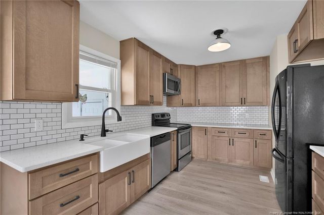 3236 Periwinkle Drive, Fayetteville, NC 28306