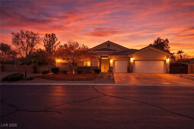 6311 Buzz Aldrin Drive, Las Vegas, NV 89149