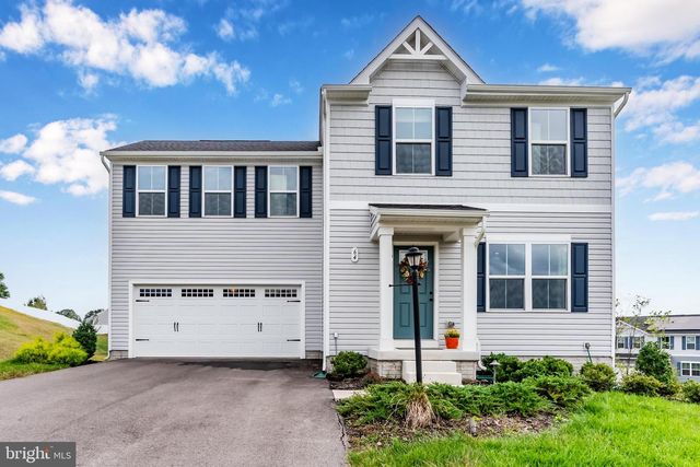 64 FLUORITE DR, Chambersburg, PA 17202