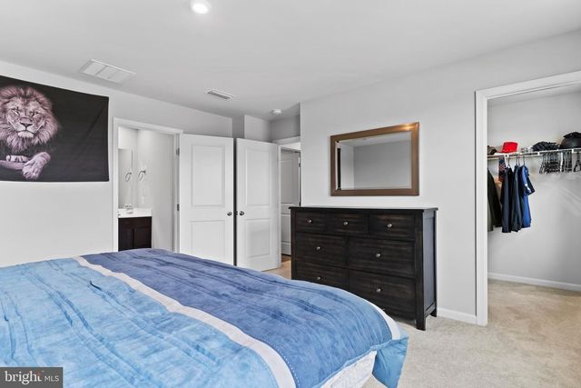 64 FLUORITE DR, Chambersburg, PA 17202