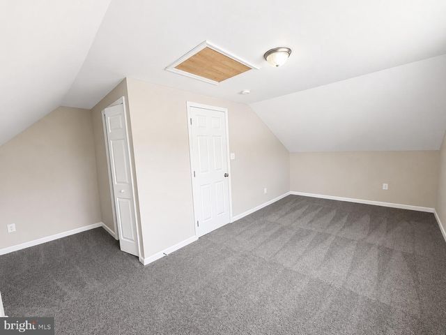 32 GREAT OAK RD, Levittown, PA 19057