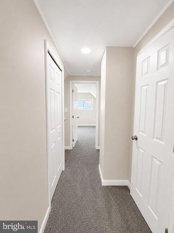 32 GREAT OAK RD, Levittown, PA 19057