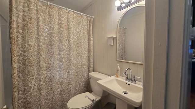 1639 COLONIAL RD, Memphis, TN 38117