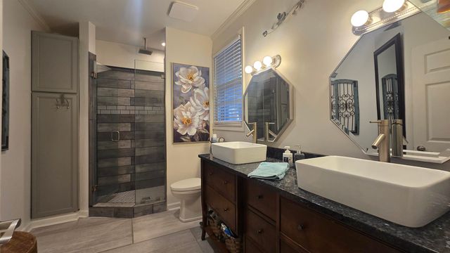 1639 COLONIAL RD, Memphis, TN 38117