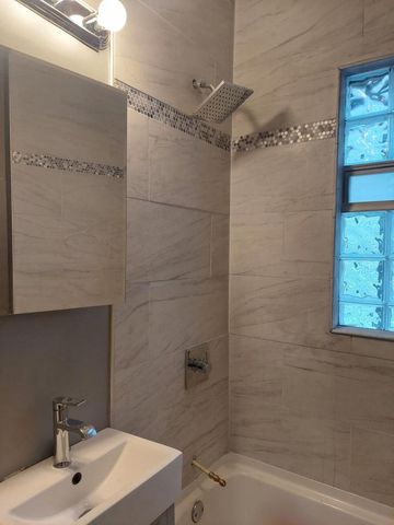 1440 N 29th STREET, Milwaukee, WI 53208