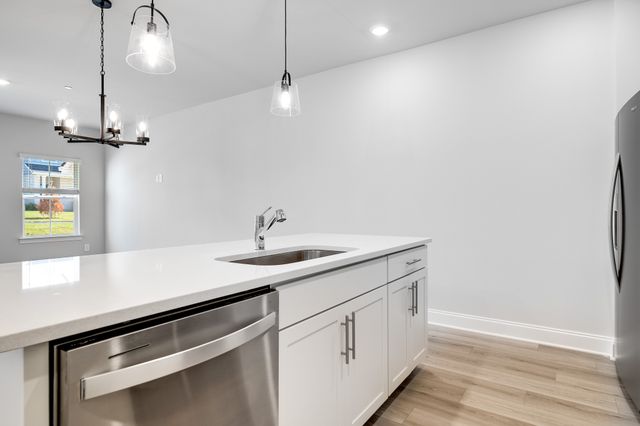 204 Douglas Bend Rd Unit 404, Gallatin, TN 37066