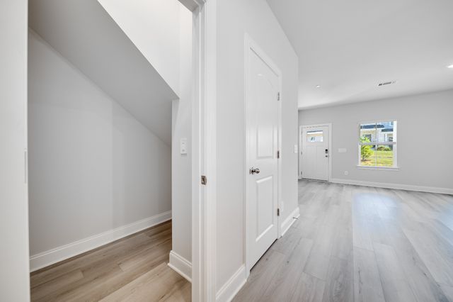 204 Douglas Bend Rd Unit 404, Gallatin, TN 37066