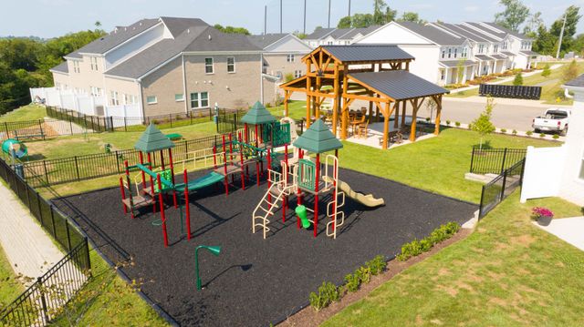 204 Douglas Bend Rd Unit 404, Gallatin, TN 37066