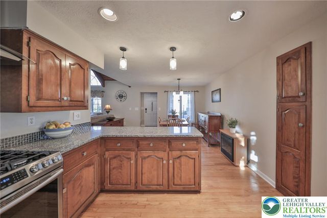 319 West Windsor Road, Chestnuthill Twp, PA 18353