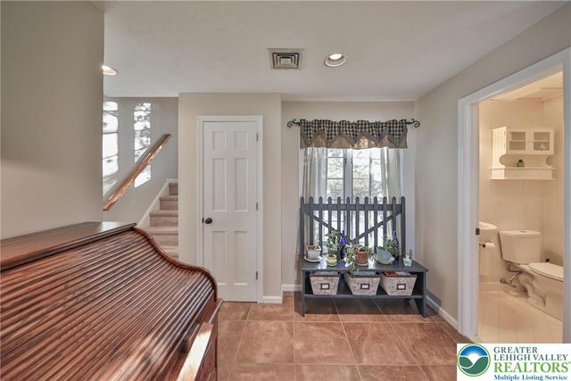 319 West Windsor Road, Chestnuthill Twp, PA 18353