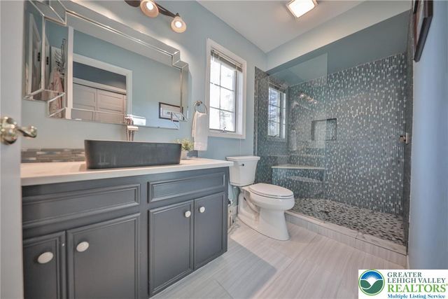 319 West Windsor Road, Chestnuthill Twp, PA 18353