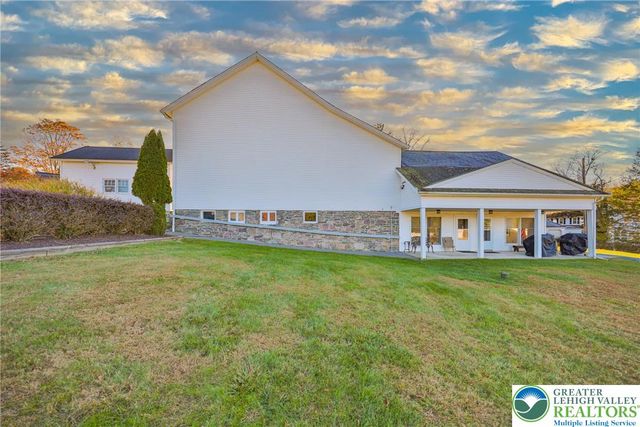 319 West Windsor Road, Chestnuthill Twp, PA 18353