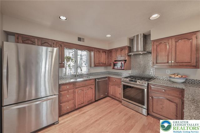 319 West Windsor Road, Chestnuthill Twp, PA 18353