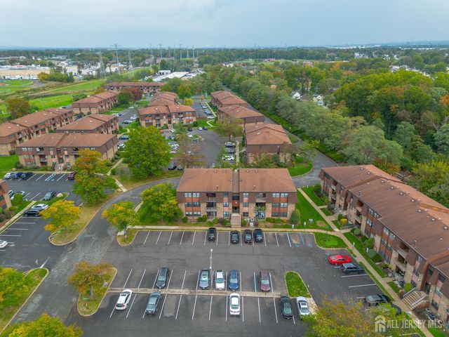 88 Golden Square, Woodbridge Proper, NJ 07095