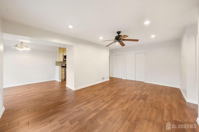 88 Golden Square, Woodbridge Proper, NJ 07095