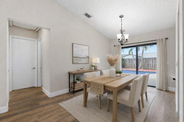 11841 NW 39th Place, Sunrise, FL 33323